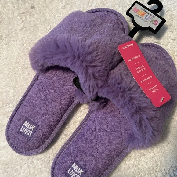 Slippers - Picture 4 of 5